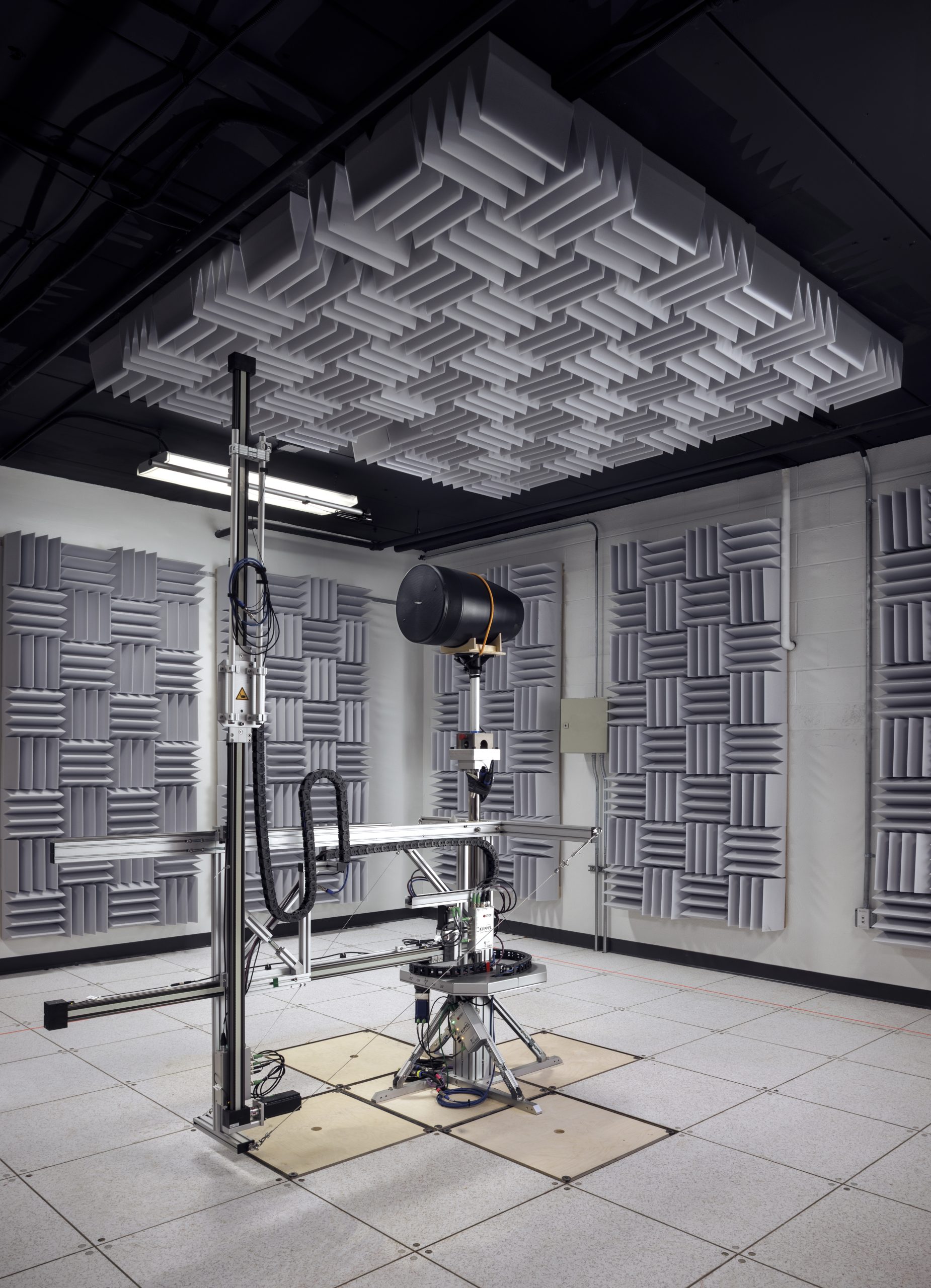 El nuevo DesignMax Luna de Bose Professional redefine el rendimiento de los altavoces pendant